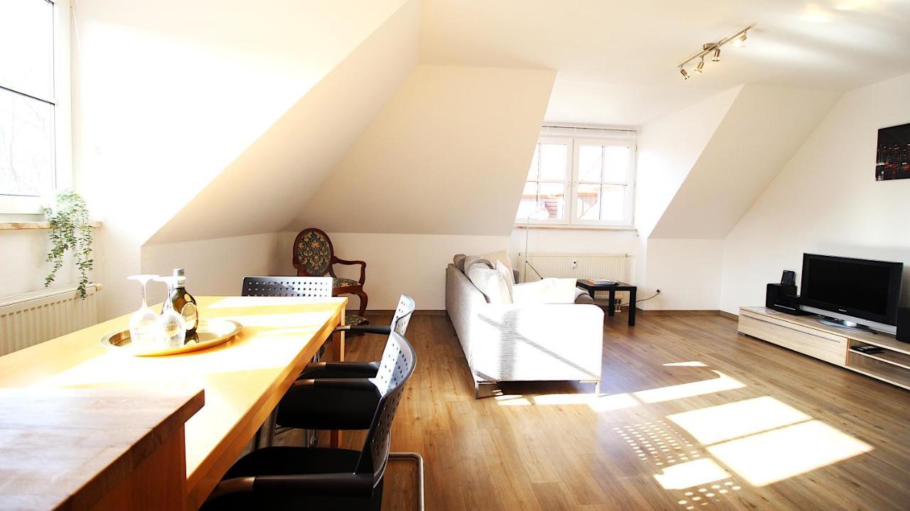 Homie Stay Zell - Apartment Mit Privatparkplatz Zell am Main Exterior foto