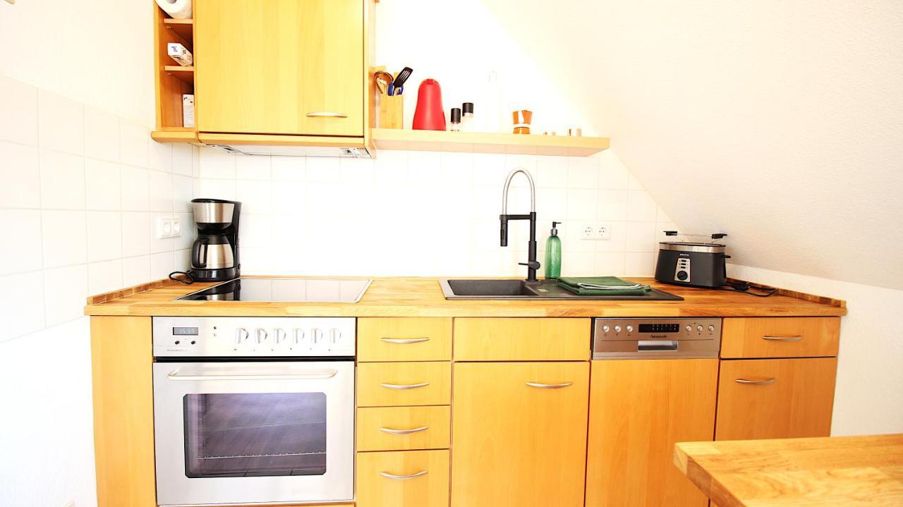 Homie Stay Zell - Apartment Mit Privatparkplatz Zell am Main Exterior foto